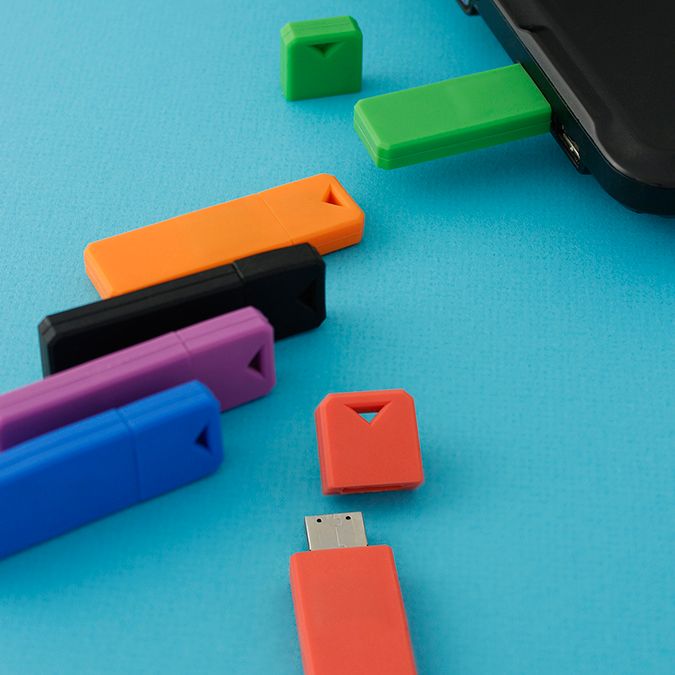 USB BRICK 8GB